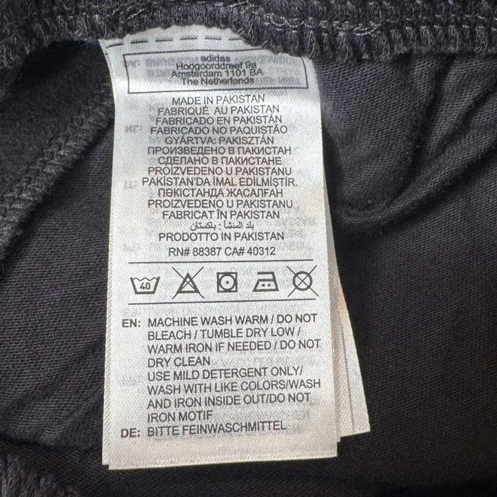 Adidas Essentials Fleece Pants 3 Stripes Open Hem Mens Medium Joggers NWT